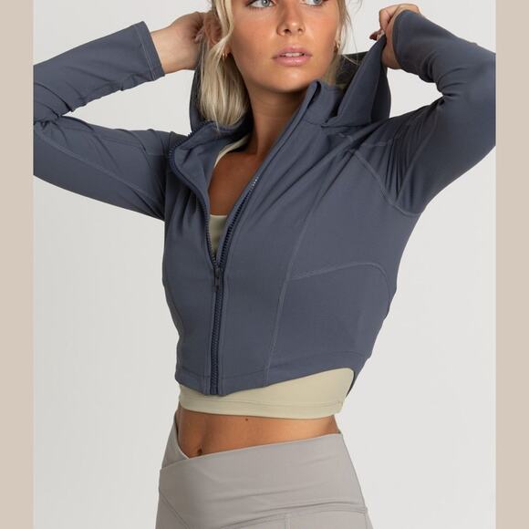 Gold Hinge NWT Women's Dark Gray Cropped Storm Jacket - Picture 3 of 3
